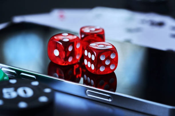 Slot game interface showing paytable and spin controls on tambang888
